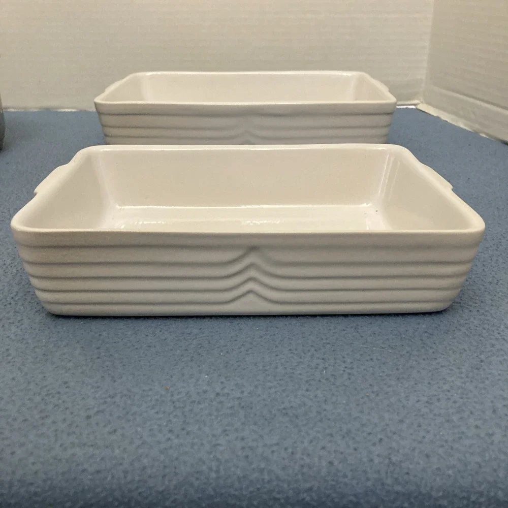 R.H. Macy & Co. Set of 2 White Patterned Stoneware Baking Dishes  8